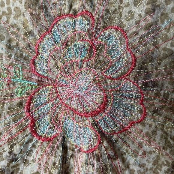 Wrangler Leopard Button Front Floral Embroidered Top - Picture 5 of 6